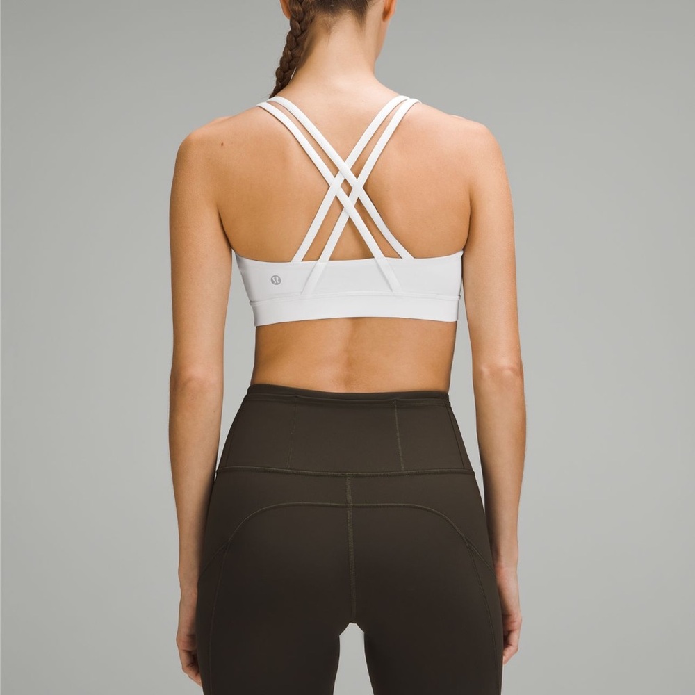 LULULEMON Energy bra. - ideal for sizes B-D. Size 6 in limited addition fuchsia!